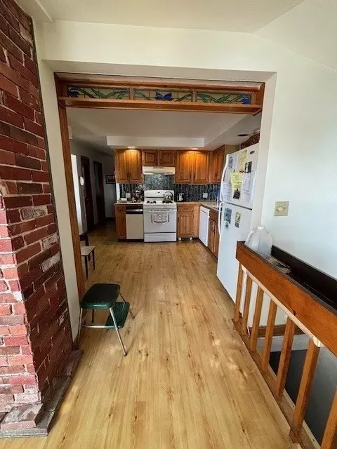 122 Scadding St, Taunton, MA 02780 photo 7