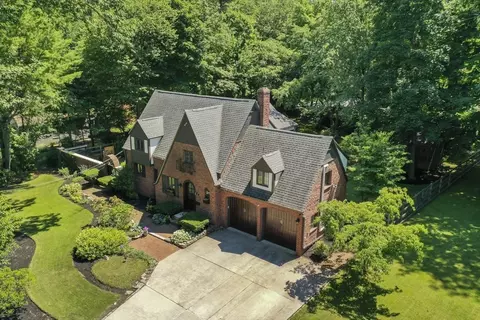 13 Highland Ave, Holden, MA 01520