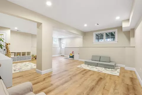 48 Hawthorn Ave, Needham, MA 02492 photo 31