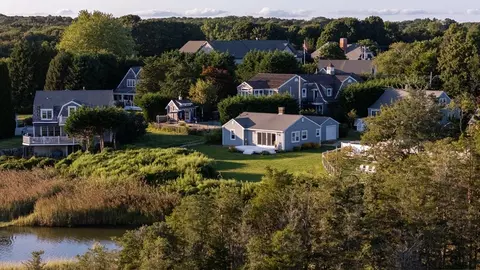 708 Elm St, Dartmouth, MA 02748