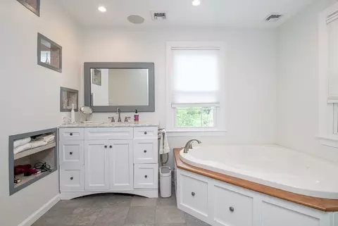 779 Highland, Needham, MA 02494 photo 19
