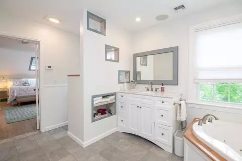 779 Highland, Needham, MA 02494 photo 24
