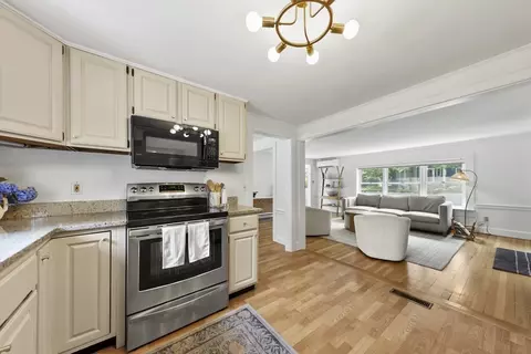 9 Naples Rd, Hamilton, MA 01982 photo 11