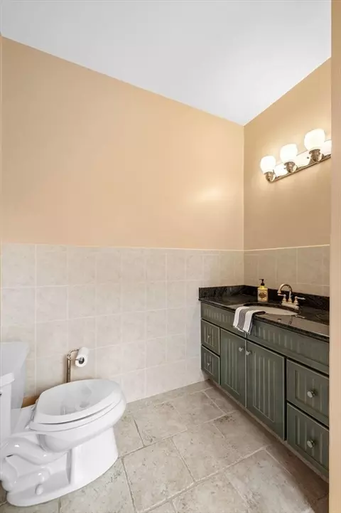 Bath - 209 Maple St, Danvers, MA 01923 photo 2 of 6