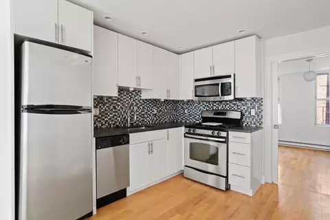 1 Unity St #2F, Boston, MA 02113