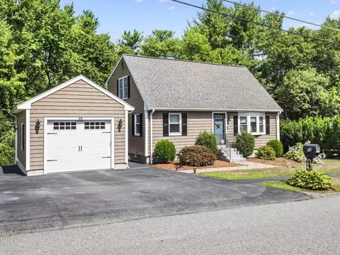 89 Rosewood Ave, Billerica, MA 01821