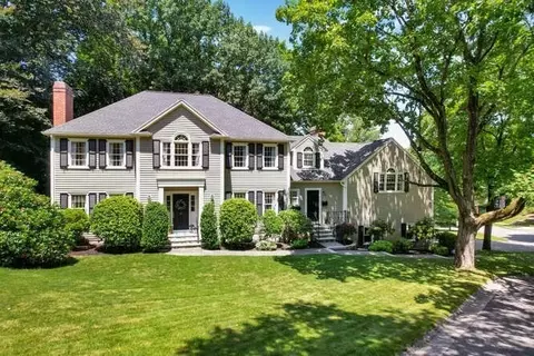 9 Brooks St, Winchester, MA 01890