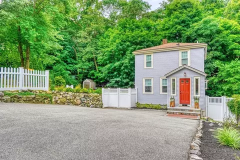 17 Vale Rd, Wakefield, MA 01880