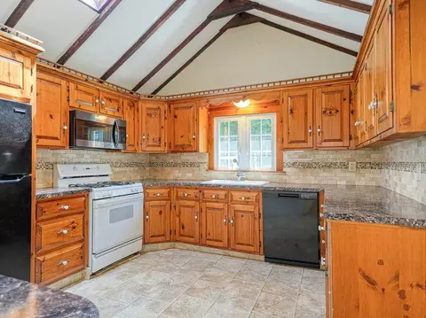 6 Spring Ln, Maynard, MA 01754 photo 7