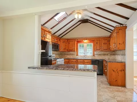 6 Spring Ln, Maynard, MA 01754 photo 8