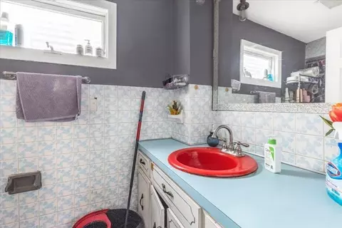 224 Eagle St, Boston, MA 02128 photo 9