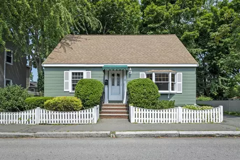 6 Mall St, Salem, MA 01970