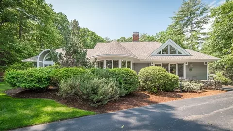93 Country Club Way, Ipswich, MA 01938