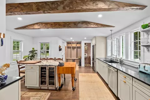 562 Forest St, Marshfield, MA 02050 photo 4