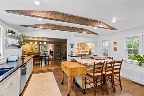 562 Forest St, Marshfield, MA 02050 photo 5