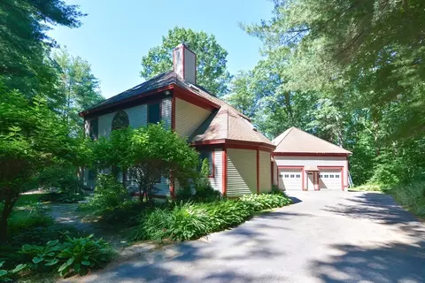42 Legate Hill Rd, Sterling, MA 01564