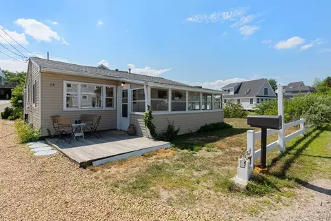 68 Southern Blvd, Newbury, MA 01951