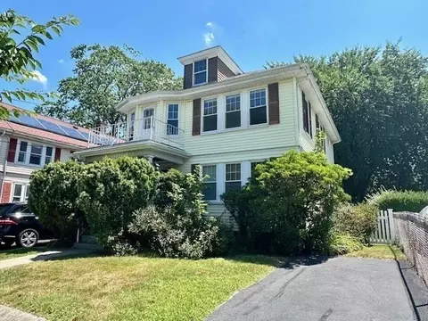 32-34 Falmouth Rd, Newton, MA 02465