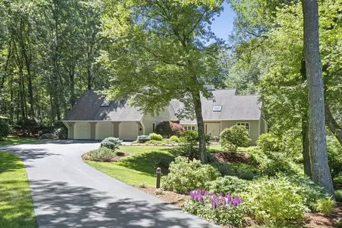 30 Garvey Rd, Framingham, MA 01701