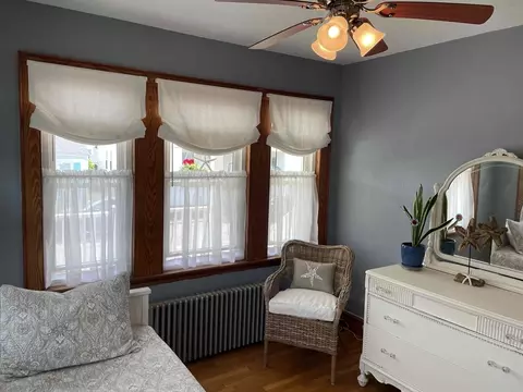 Bedroom - 42 Massasoit Ave, Hull, MA 02045 photo 2 of 4