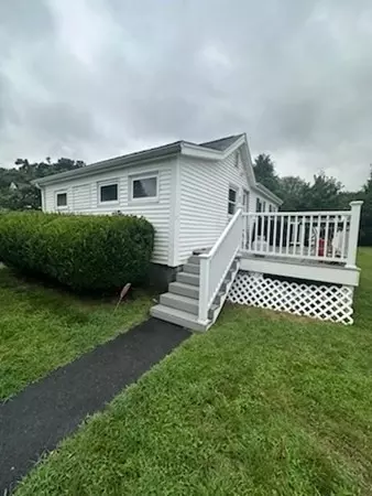 33 Grandview Rd, Haverhill, MA 01832