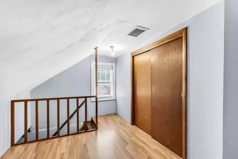 Entry Way - 44 Cherrelyn St, Springfield, MA 01104 photo 1 of 2