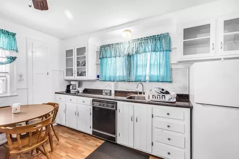 Kitchen - 44 Cherrelyn St, Springfield, MA 01104 photo 2 of 3