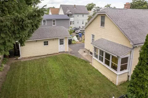 Exterior - 44 Cherrelyn St, Springfield, MA 01104 photo 3 of 4