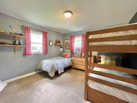 Bedroom - 32 Powell St, Northampton, MA 01062 photo 4 of 4