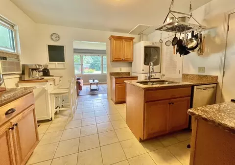 Kitchen - 32 Powell St, Northampton, MA 01062 photo 3 of 5
