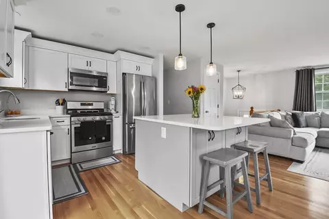 10 Cape Cod Ln, Hanover, MA 02339 photo 12