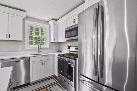 10 Cape Cod Ln, Hanover, MA 02339 photo 7
