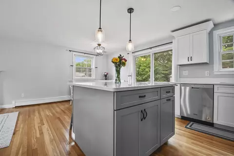 10 Cape Cod Ln, Hanover, MA 02339 photo 14