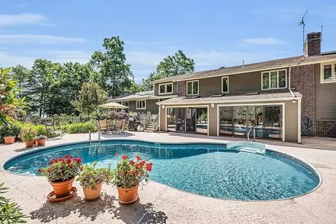 2 Lakewood Rd, Windham, NH 03087 photo 5