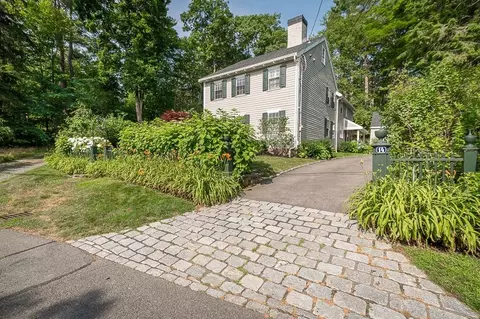 14 Thissell St, Beverly, MA 01915