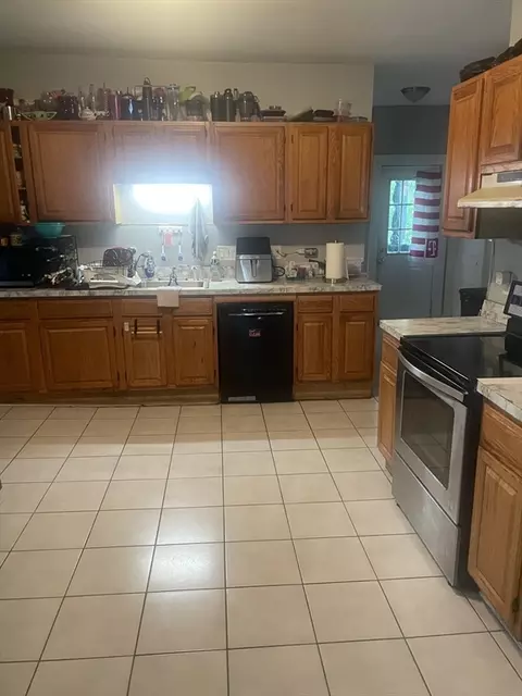 425 Ferry St, Everett, MA 02149 photo 5