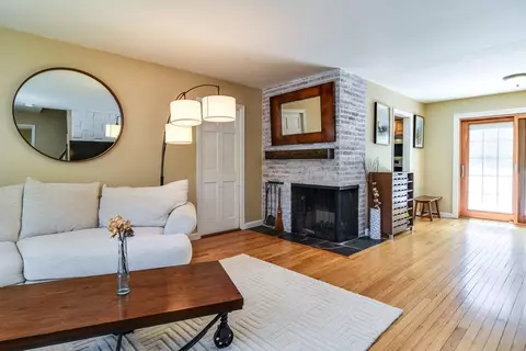 173 E Central St, Natick, MA 01760 photo 4