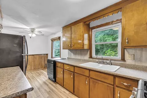 144 Lloyd Ave, Springfield, MA 01119 photo 12
