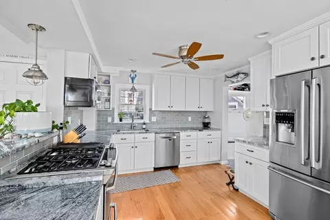 21 Thomas St, Marshfield, MA 02050 photo 6