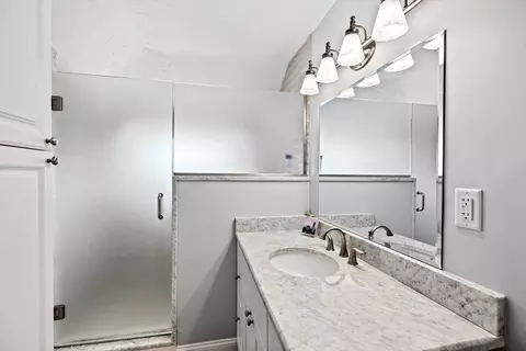 21 Thomas St, Marshfield, MA 02050 photo 17
