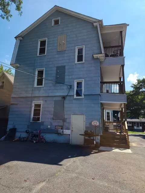 104-106 Pasadena, Springfield, MA 01108 photo 2