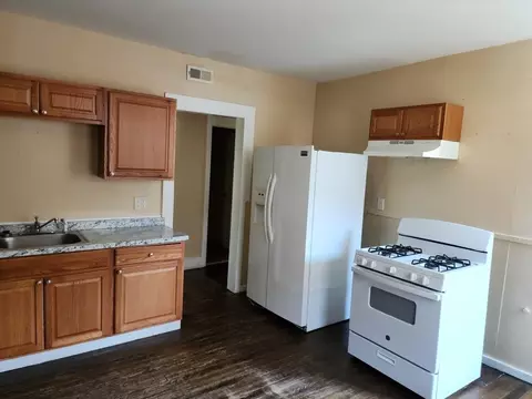 104-106 Pasadena, Springfield, MA 01108 photo 4