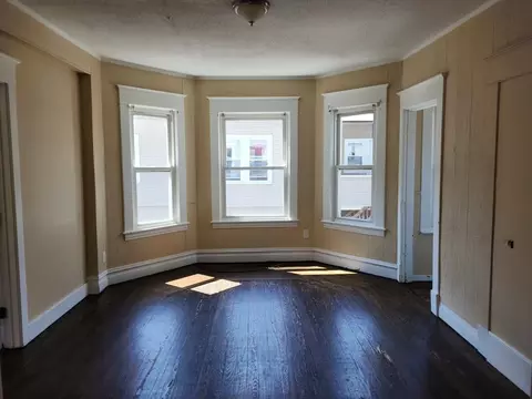 104-106 Pasadena, Springfield, MA 01108 photo 6
