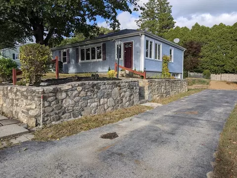 16 Dalessandro Ave, Dudley, MA 01571