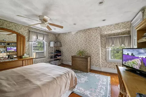 Bedroom - 3 Trask St, Danvers, MA 01923 photo 3 of 4