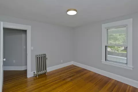 Bedroom - 39 E Alvord St, Springfield, MA 01108 photo 4 of 13