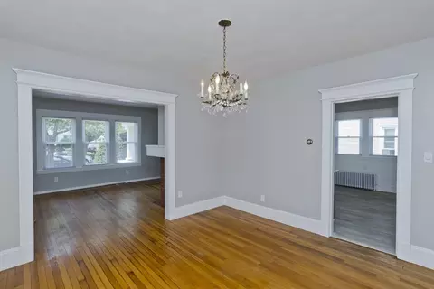 Living - 39 E Alvord St, Springfield, MA 01108 photo 8 of 8