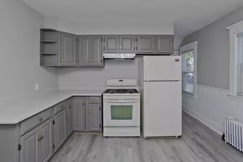 Kitchen - 39 E Alvord St, Springfield, MA 01108 photo 1 of 2