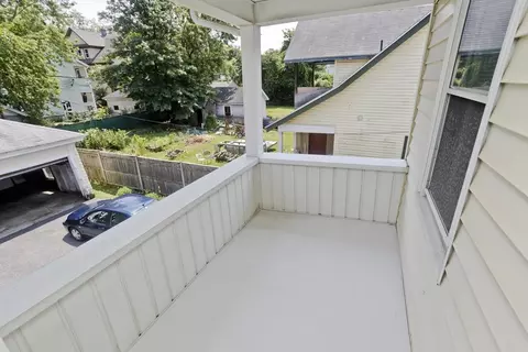 Exterior - 39 E Alvord St, Springfield, MA 01108 photo 4 of 8
