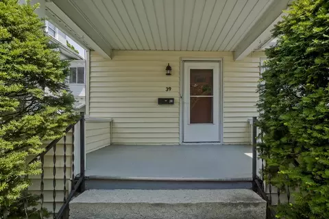 Exterior - 39 E Alvord St, Springfield, MA 01108 photo 3 of 8